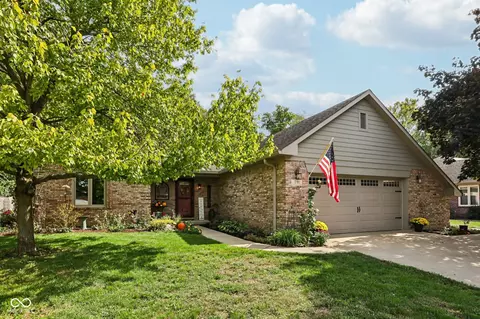 591 Crestpoint Ln, Plainfield, IN 46168 photo 2