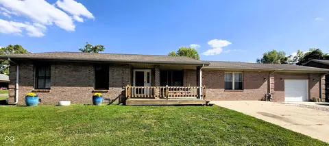 508 Deer Run, Westport, IN 47283