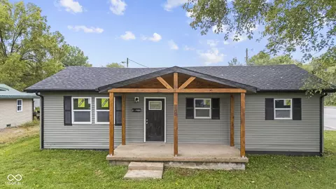 1105 Pearl St, Austin, IN 47102