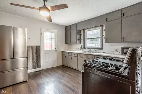 Kitchen - 1729 Epler Ave, Indianapolis, IN 46227 photo 1 of 1