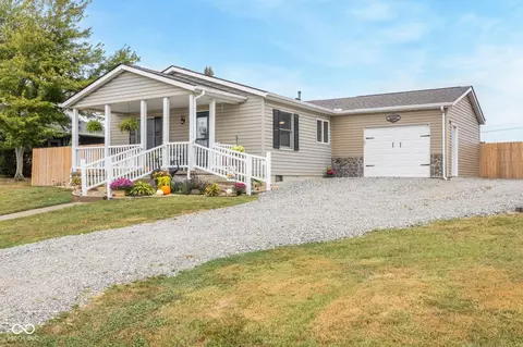 1084 E Pleasant Dr, Greensburg, IN 47240