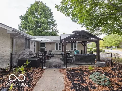 Exterior - 265 Raintree Dr, Danville, IN 46122 photo 6 of 12
