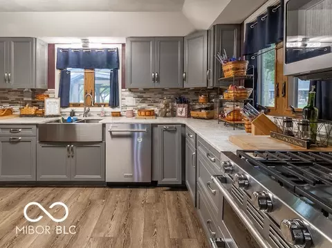 Kitchen - 265 Raintree Dr, Danville, IN 46122 photo 2 of 3