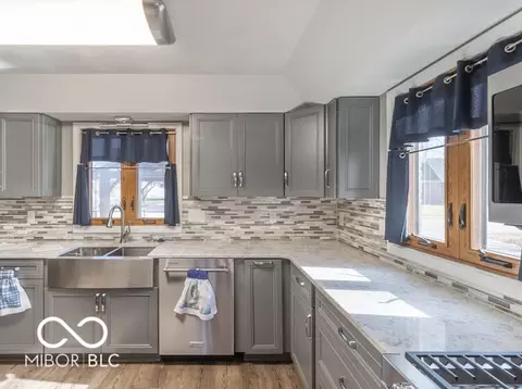 Kitchen - 265 Raintree Dr, Danville, IN 46122 photo 3 of 3