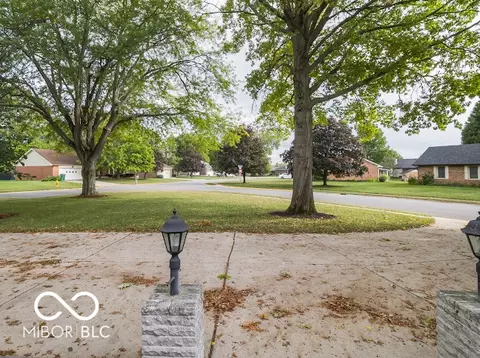 Exterior - 265 Raintree Dr, Danville, IN 46122 photo 8 of 12