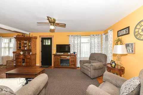 127 W Central Way, Pendleton, IN 46064 photo 8