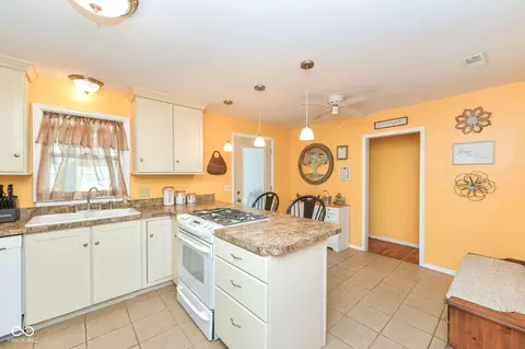 127 W Central Way, Pendleton, IN 46064 photo 13
