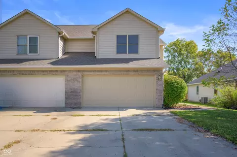 101 Grassyway Ct, Whiteland, IN 46184