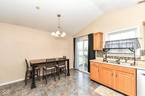 9674 W Lantern Ln, Pendleton, IN 46064 photo 3