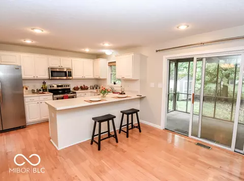Kitchen - 4592 E Donington Dr, Bloomington, IN 47401 photo 7 of 9