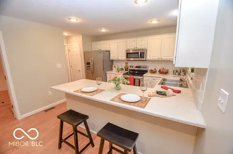 Kitchen - 4592 E Donington Dr, Bloomington, IN 47401 photo 5 of 9