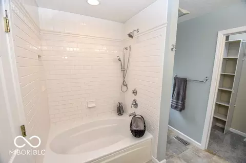 Bath - 4592 E Donington Dr, Bloomington, IN 47401 photo 2 of 3