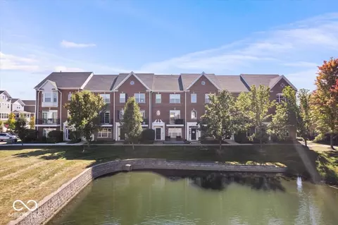 15364 Mystic Rock Dr, Carmel, IN 46033