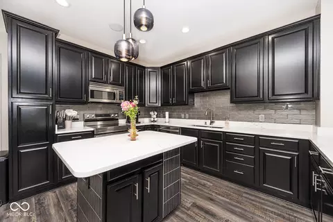 Kitchen - 11369 Easterly Blvd, Fishers, IN 46037 photo 3 of 4
