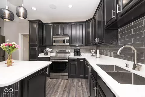 Kitchen - 11369 Easterly Blvd, Fishers, IN 46037 photo 2 of 4