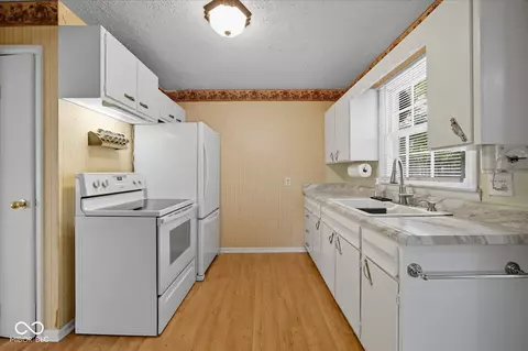 849 Elbert St, Indianapolis, IN 46227 photo 8
