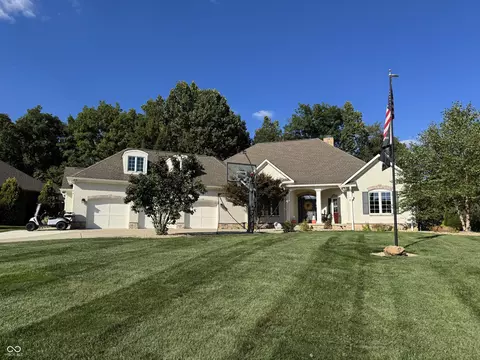 1005 Heathrow Ln, Avon, IN 46123