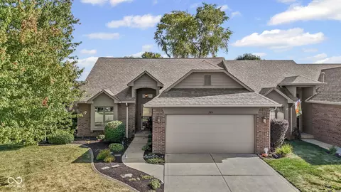 780 Cottage Ln, Greenwood, IN 46143