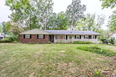 7458 Grandview Dr, Indianapolis, IN 46260