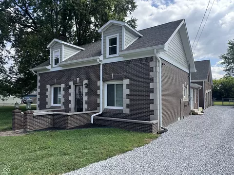 307 W Pierce St, Whitestown, IN 46075