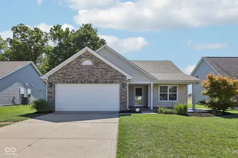 1559 Whisler Dr, Greenfield, IN 46140