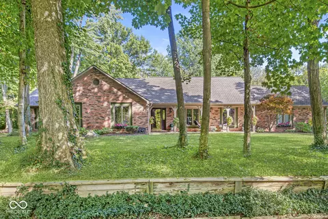 112 Pinehurst Ave, Fishers, IN 46037
