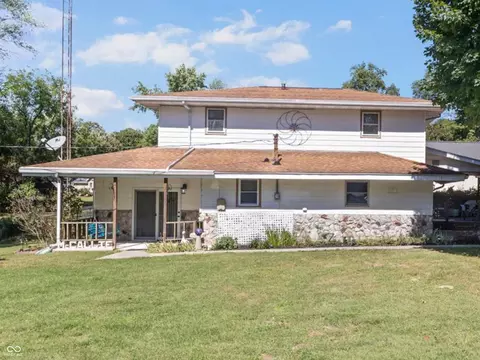 151 W Boone St, Cloverdale, IN 46120