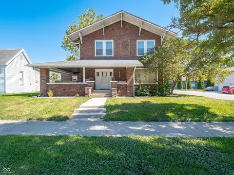 11 S Main St, Brooklyn, IN 46111