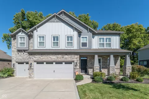 3878 Presidents Ln, Greenwood, IN 46142