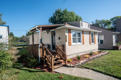 520 E 9th St, Rushville, IN 46173