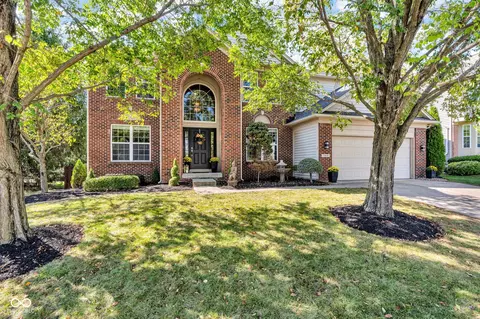 5860 Ramsey Dr, Noblesville, IN 46062