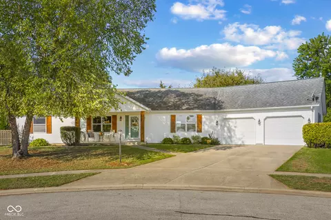 4740 Blue Cedar Ct, Columbus, IN 47201