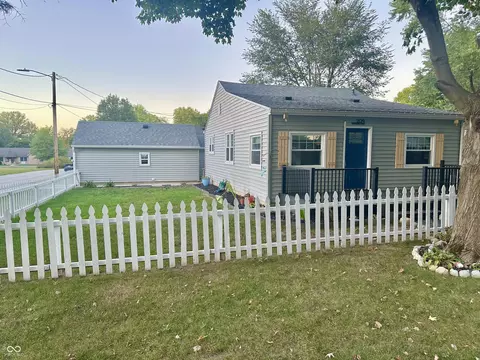209 Indiana Ave, Pendleton, IN 46064 photo 1