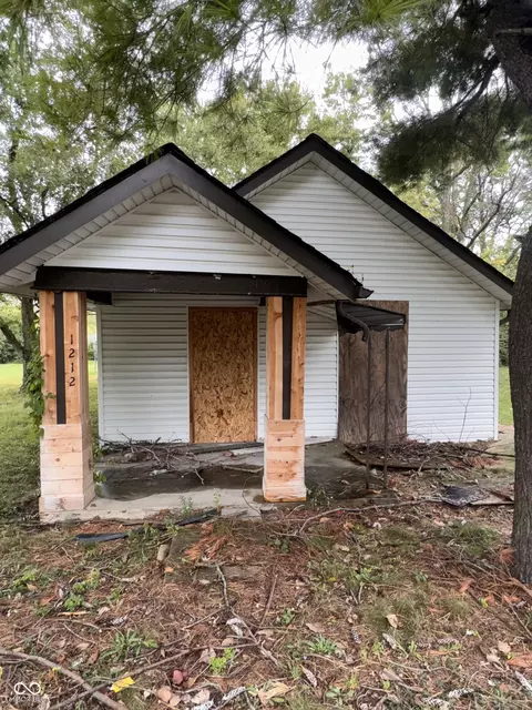 1212 Vandeman St, Indianapolis, IN 46203