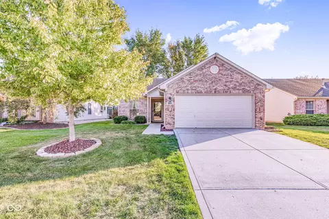 635 Muirfield Dr, Brownsburg, IN 46112