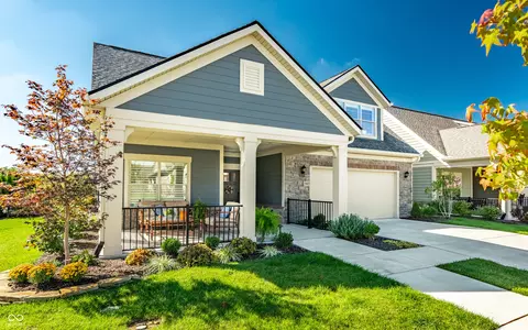 2913 Twain Dr, Carmel, IN 46033