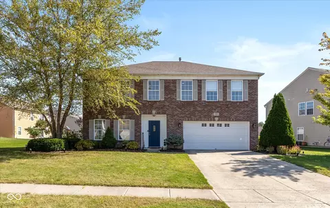 303 Dougherty Ln, Greenwood, IN 46143