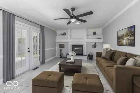 Living - 9425 Gemini Dr, Indianapolis, IN 46229 photo 5 of 5