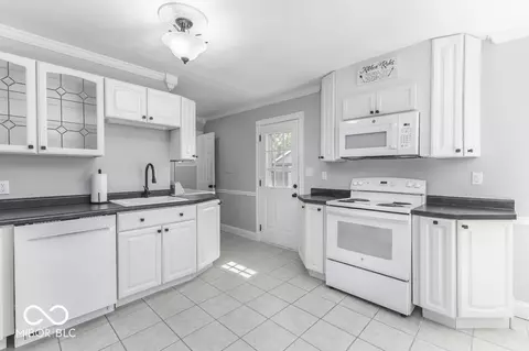 Kitchen - 9425 Gemini Dr, Indianapolis, IN 46229 photo 1 of 3