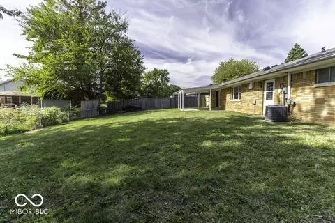 Exterior - 9425 Gemini Dr, Indianapolis, IN 46229 photo 4 of 6