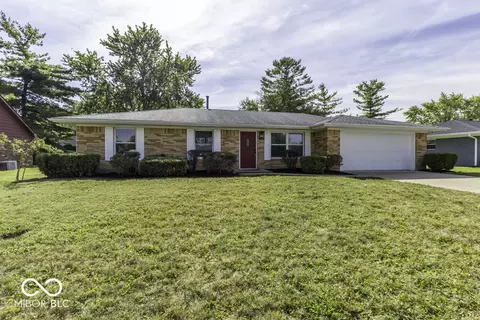 9425 Gemini Dr, Indianapolis, IN 46229