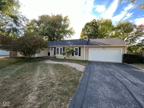 810 Sunblest Blvd, Fishers, IN 46038