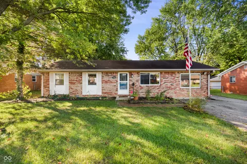 1445 Biloxi Ln, Beech Grove, IN 46107