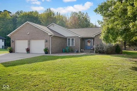 322 N Nicole Ln, Scottsburg, IN 47170
