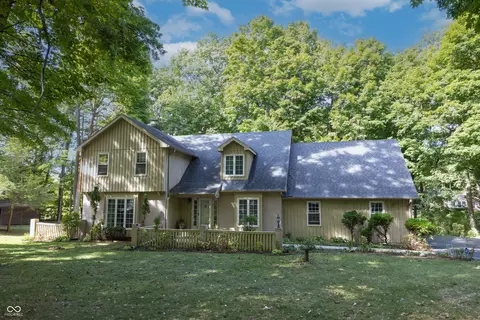 1958 W Twin Oaks Ct, Crawfordsville, IN 47933