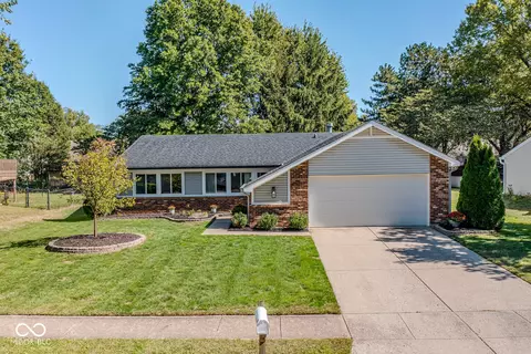 11408 Hartford Ln, Fishers, IN 46038