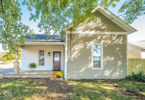 412 Academy Ave, Spiceland, IN 47385