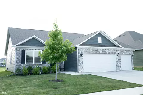 Exterior - 661 Kilmore Dr, Pendleton, IN 46064 photo 3 of 7