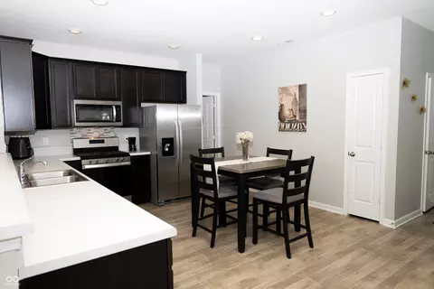 Kitchen - 661 Kilmore Dr, Pendleton, IN 46064 photo 4 of 4
