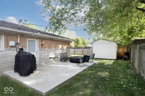 Exterior - 1531 Section St, Plainfield, IN 46168 photo 5 of 7
